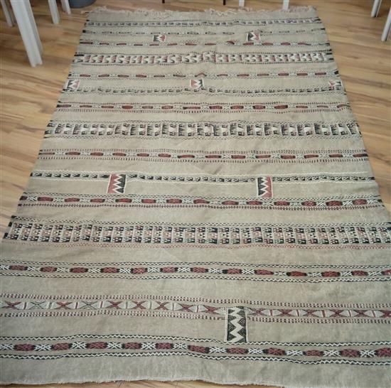 A Kilim carpet 300 x 180cm